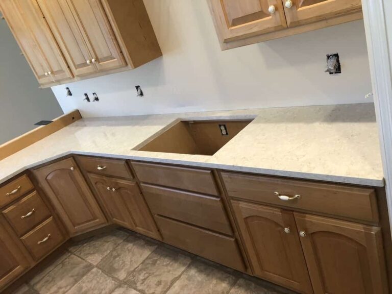 Lusso Quartz Troy, MO 73379